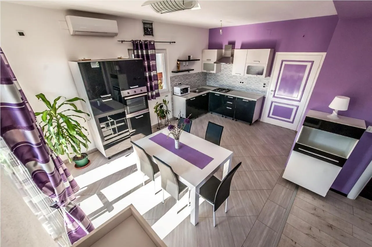 Apartmani Vice بيوغْغاد نا موغو 0*,  كرواتيا